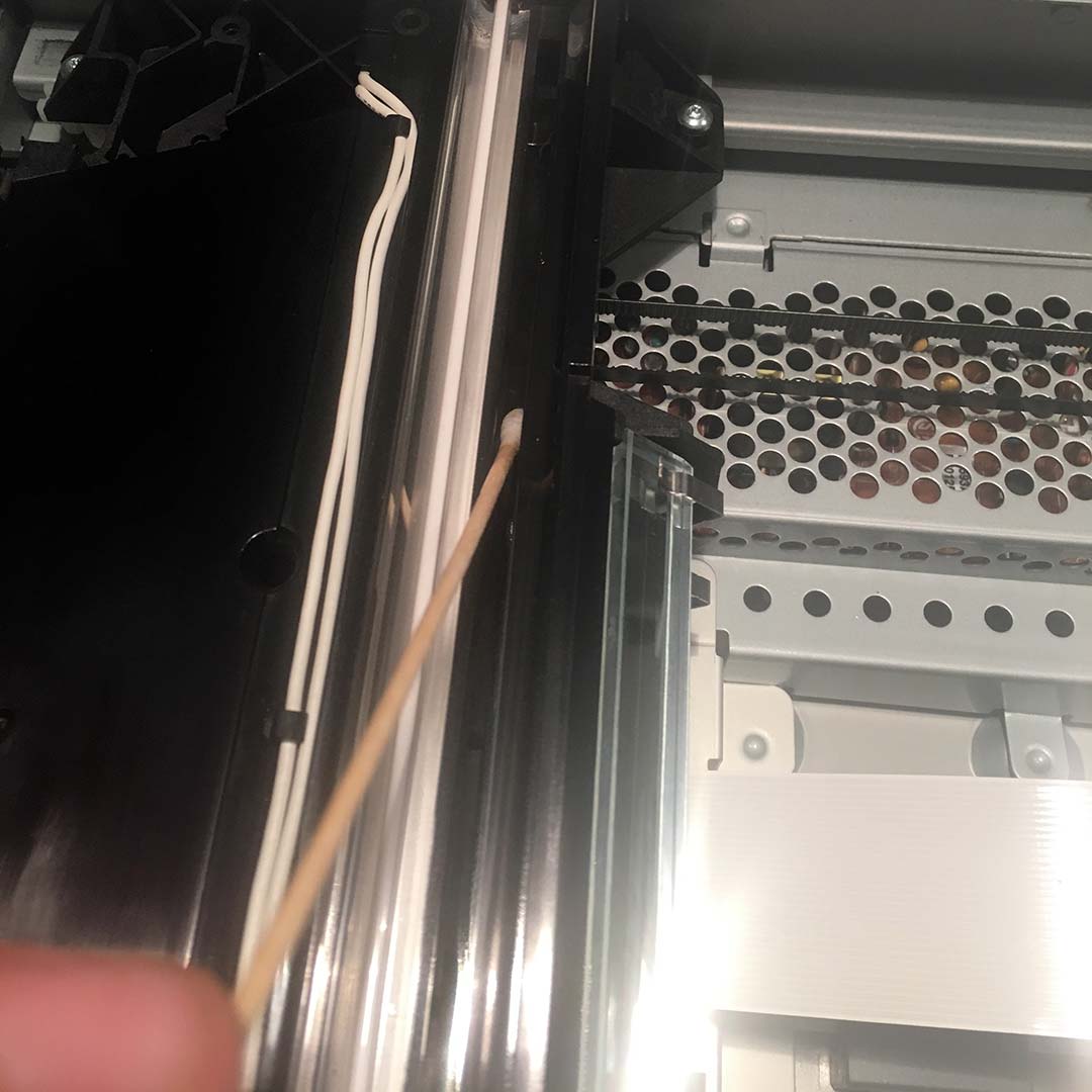 Cleaning the printhead on the HP ScanJet 6300